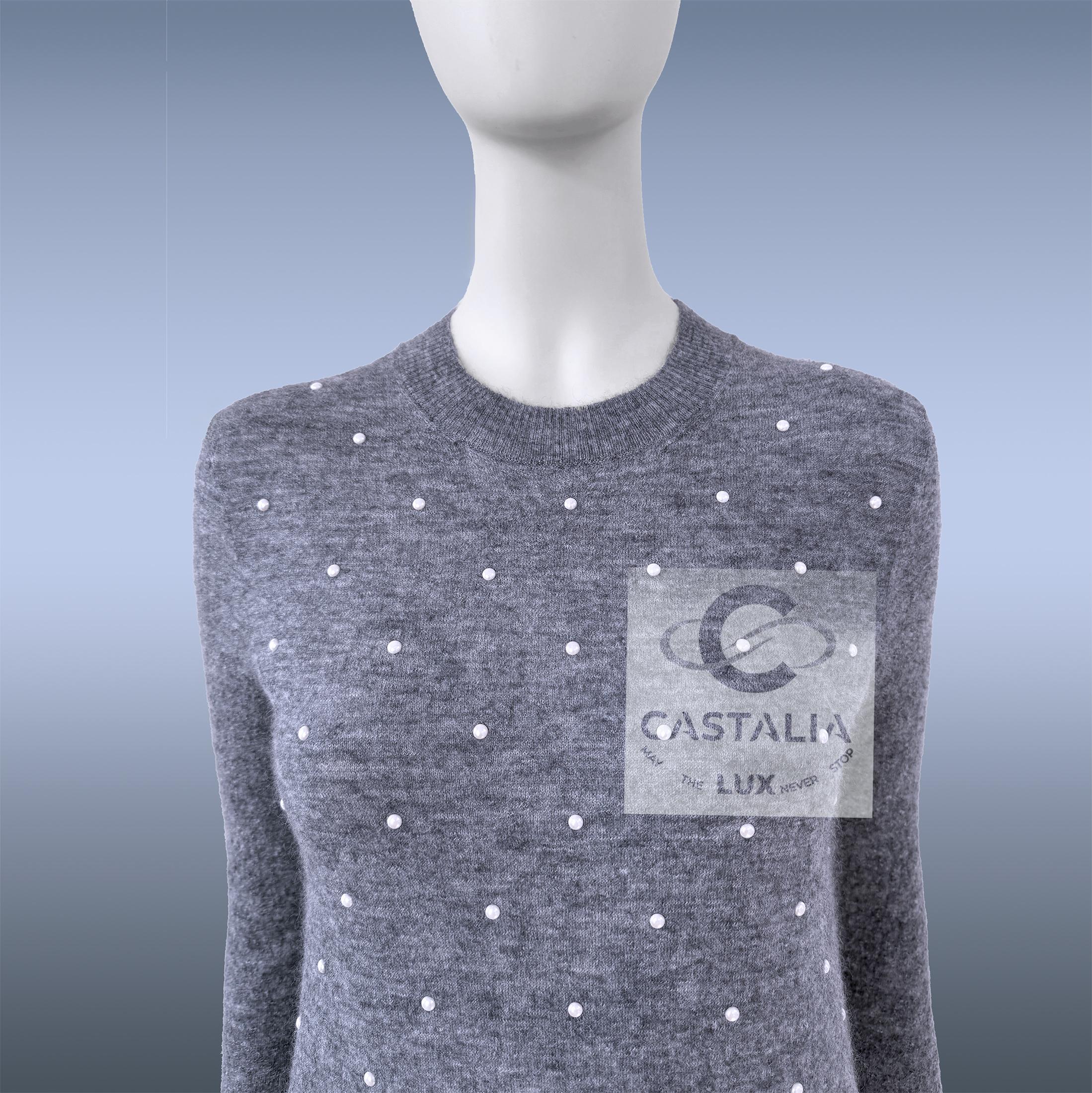 CHANEL Pearl Embellished Grey Jumper 34 FR For Sale 4