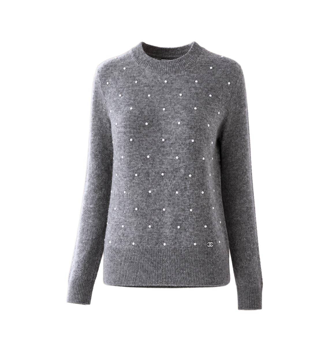 CHANEL Perlenbesetzter grauer Pullover mit CC-Charme 34 FR im Angebot