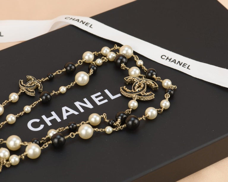 Chanel Vintage Chanel Pearl Gold Tone Long Necklace