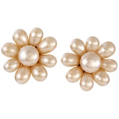 Retro Chanel Pearl Flower Earrings