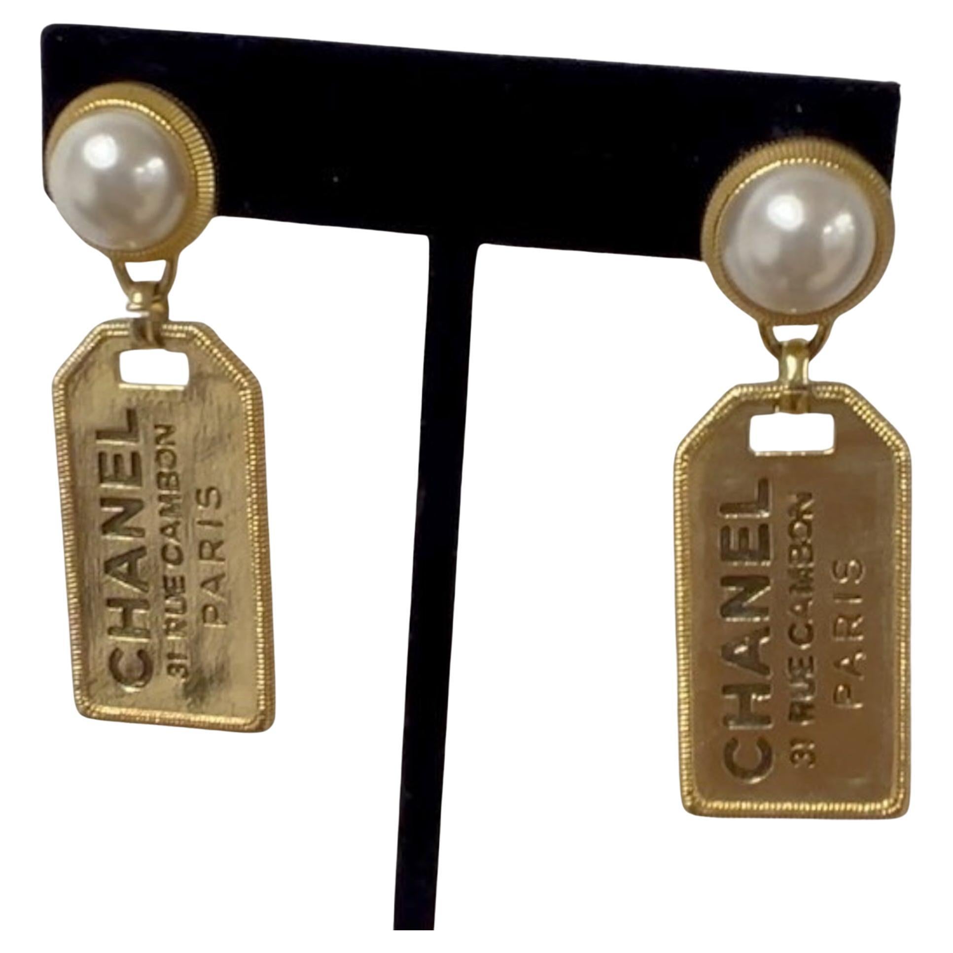 Chanel Pearl Gold Signature Tag Drop Earrings Mini For Sale