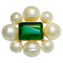 Chanel Pearl Green Gripoix Gold Toned Hardware Brooch