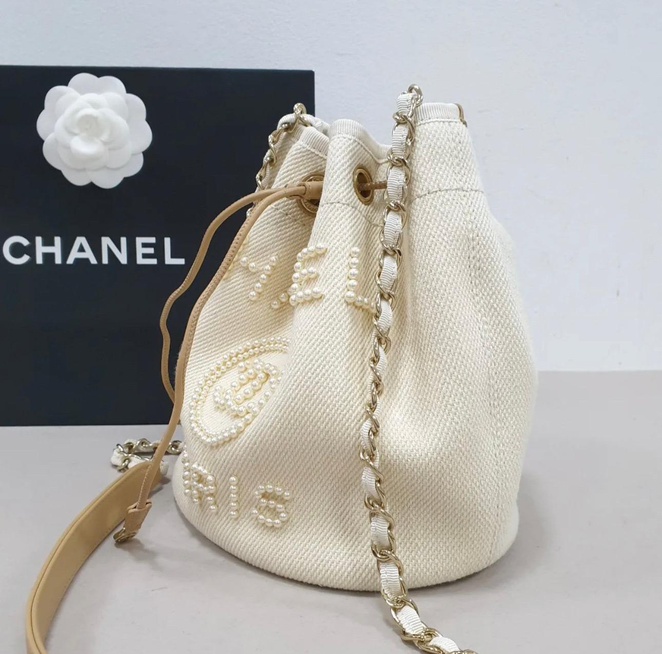 Women's Chanel Pearl Logo Deauville Bag