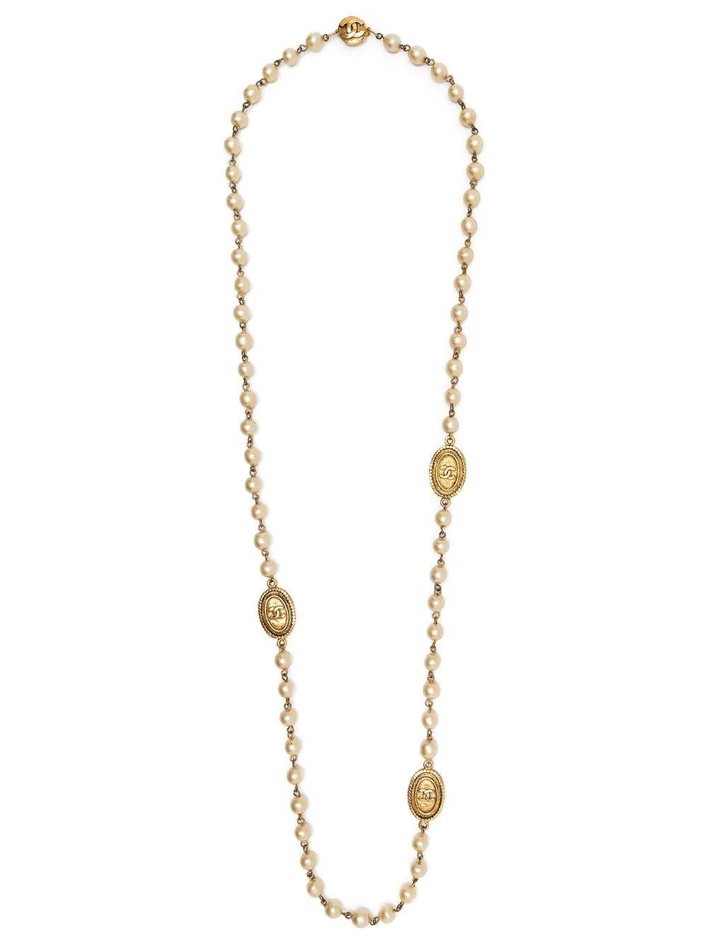 Chanel Perlenkette 1980er Jahre im Zustand „Gut“ in London, GB
