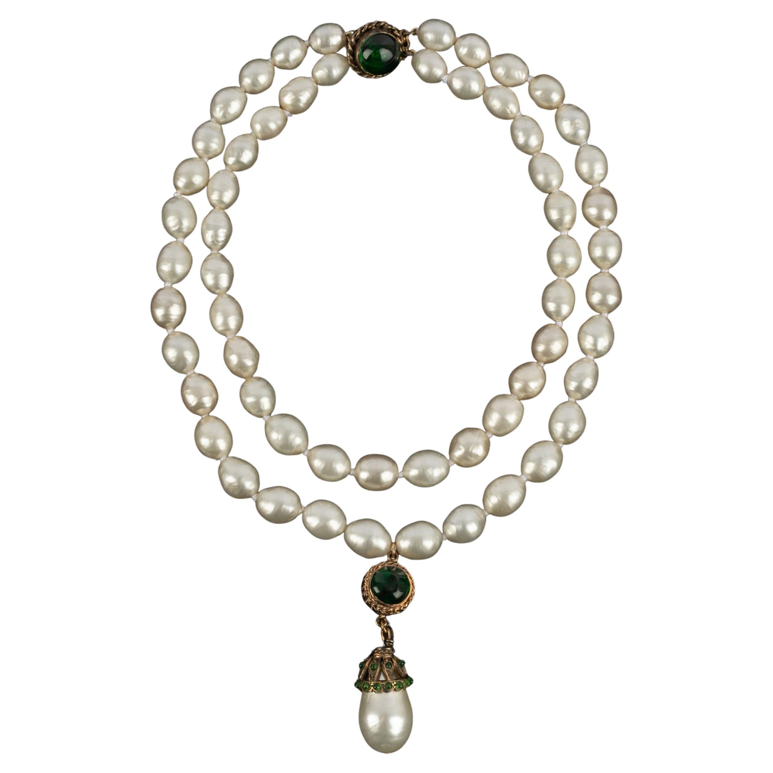 Chanel pearl necklace 1980s
