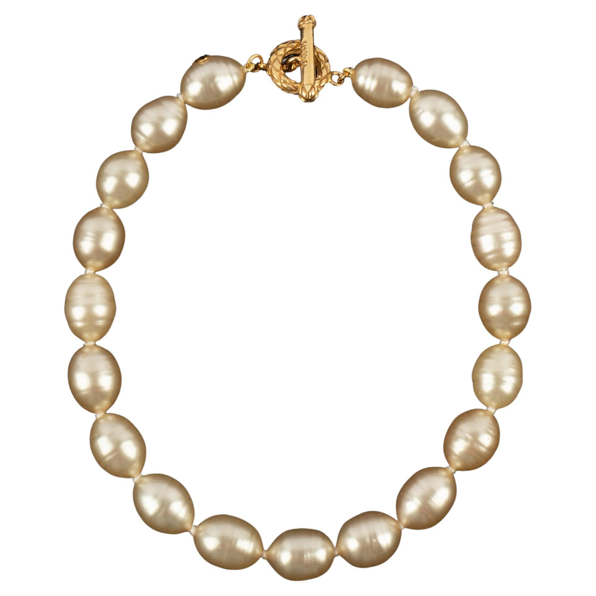 Chanel pearl necklace 1994