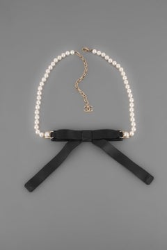 Chanel Pearl Necklace / Belt with Bow