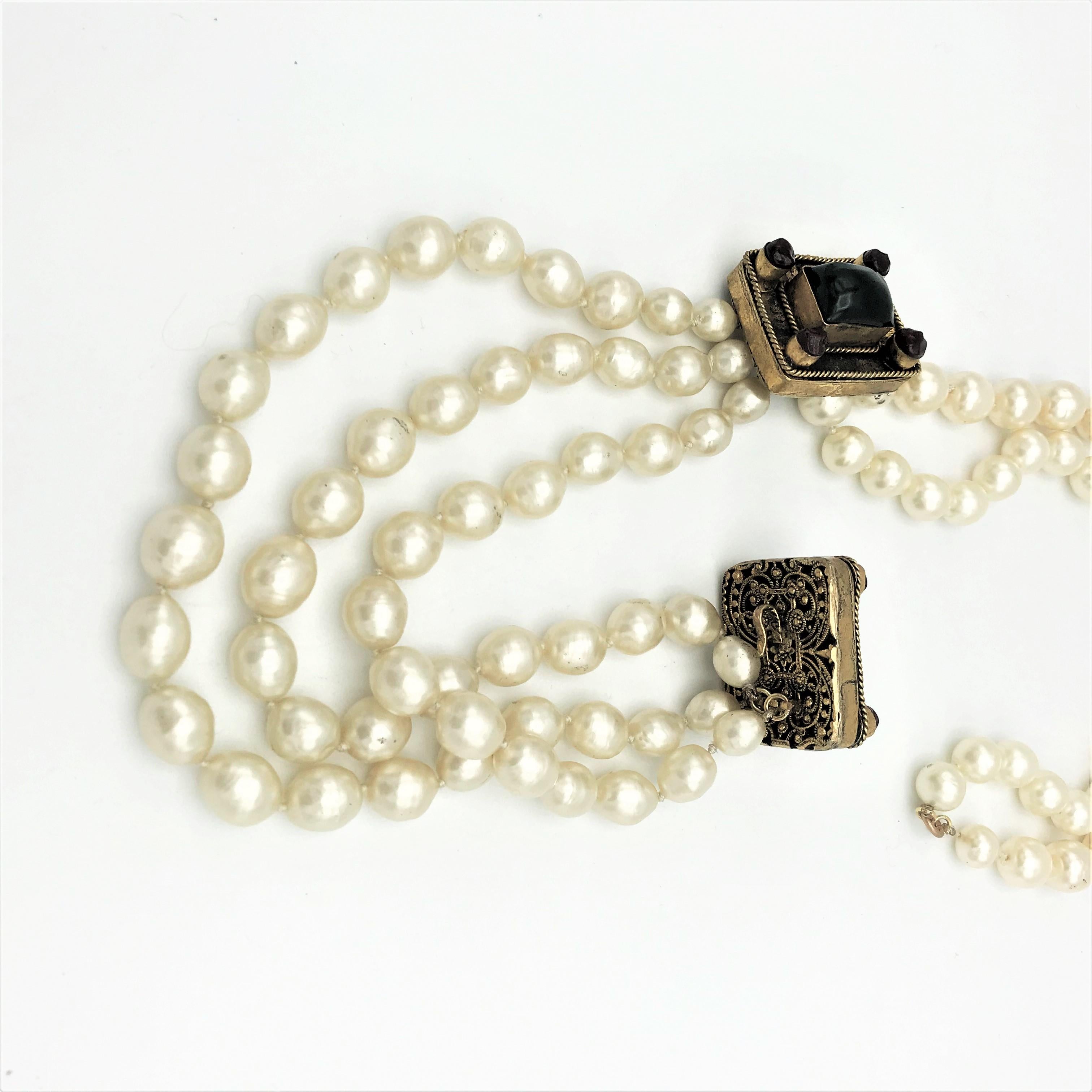 Vintage Chanel pearl necklace by R. Goossens and House of Gripoix signed 1984. 7