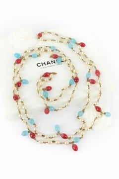 Chanel pearl necklace