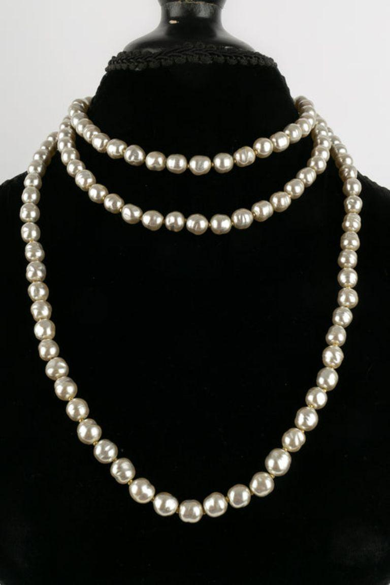 Women's Chanel Pearl Necklace in Light Gray For Sale