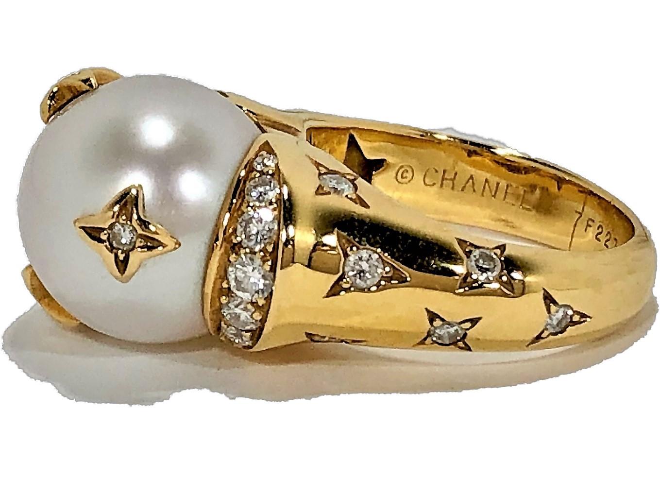 Brilliant Cut Chanel Pearl Ring with Diamond and Gold Stars