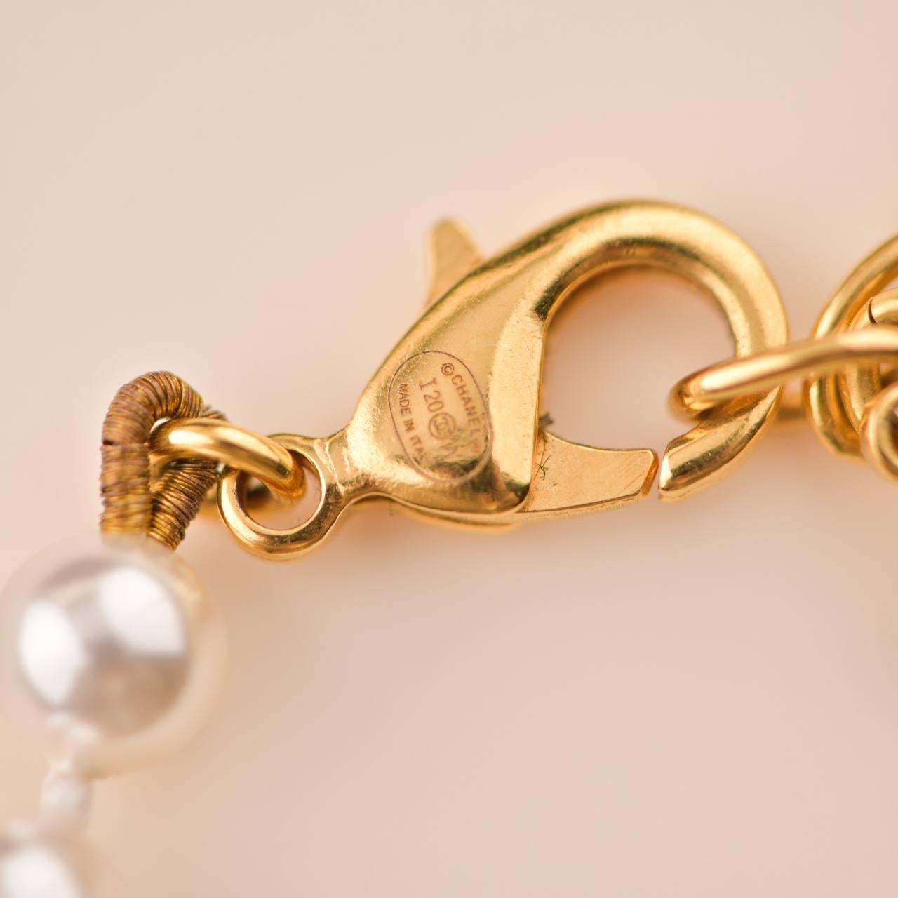 Chanel Perlen-Sautoir-Halskette mit großen CC-Logos 2