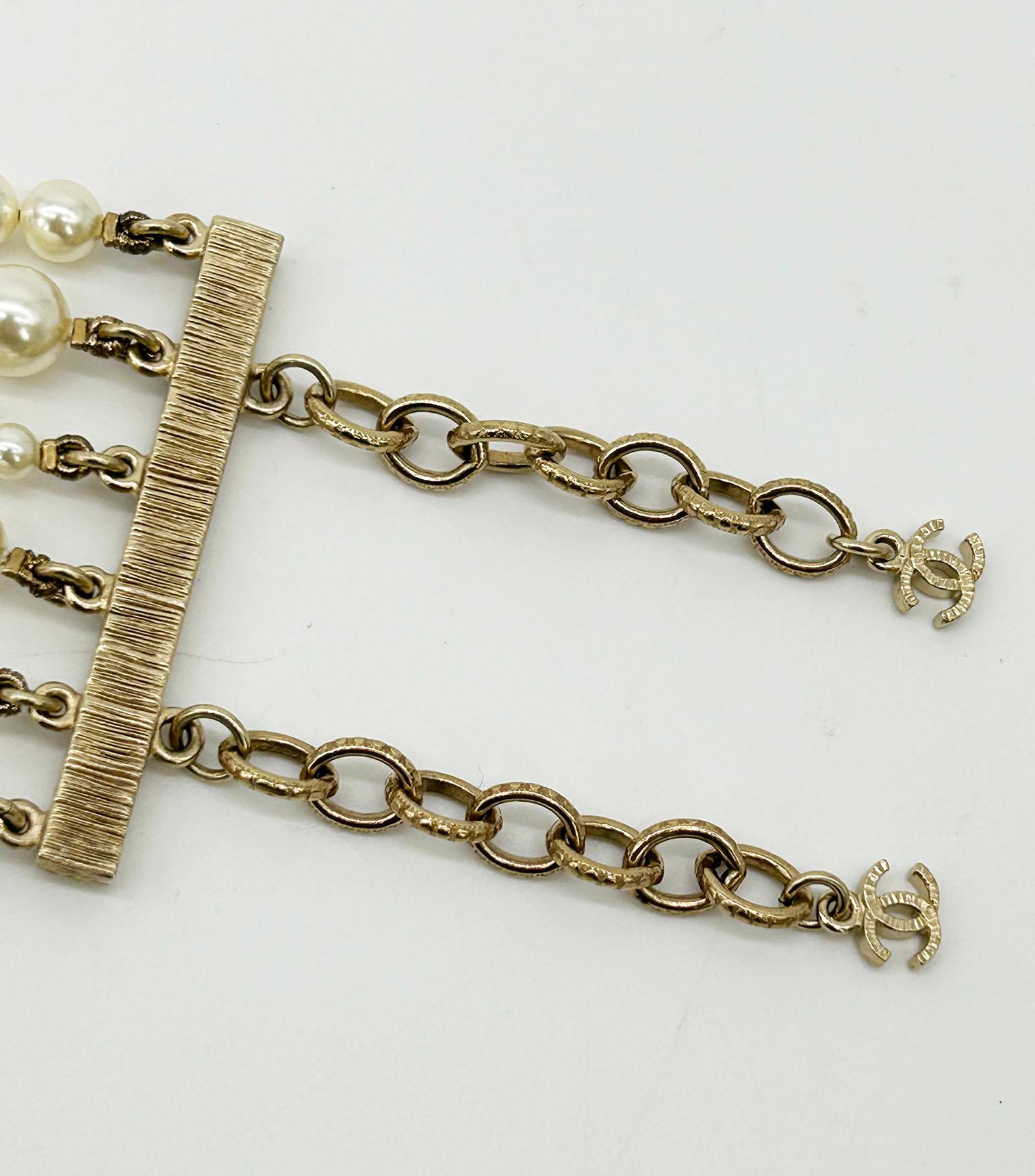 Chanel Pearl Strand Charm Bracelet In Excellent Condition For Sale In Philadelphia, PA