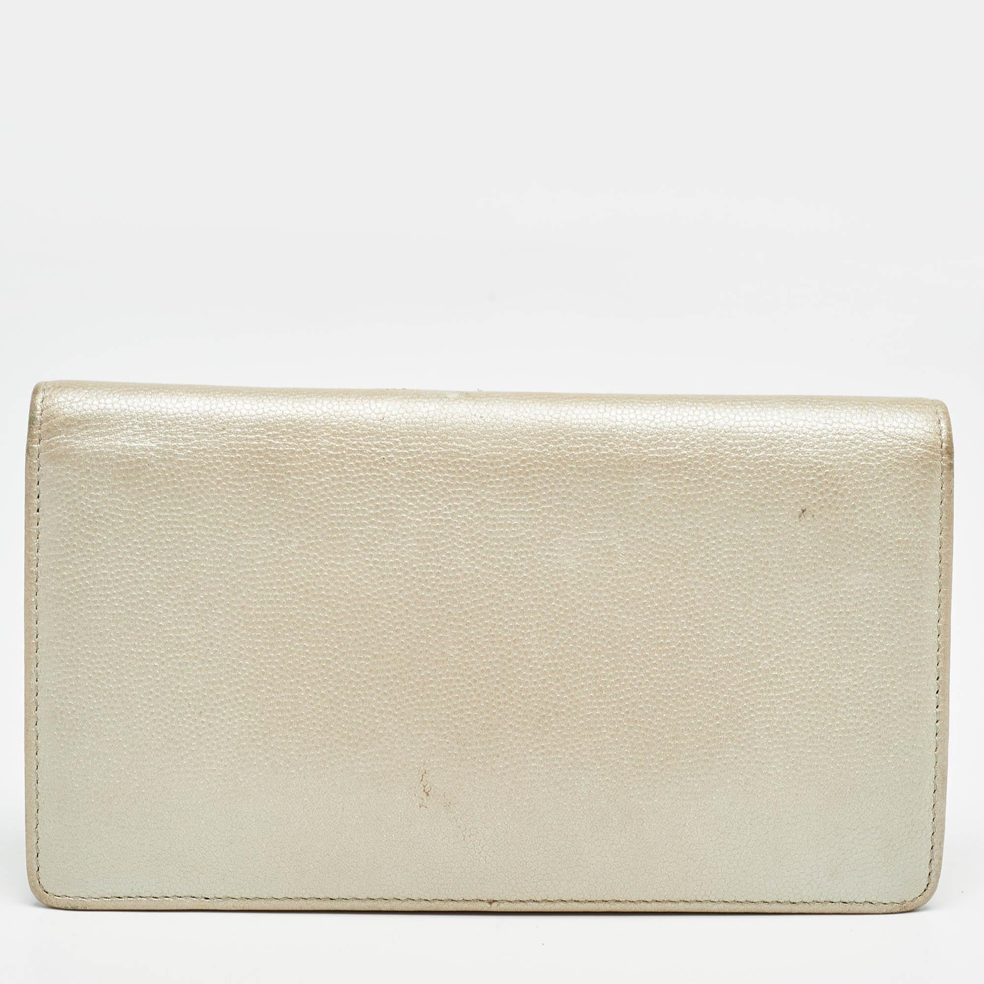 Chanel Perle Weiß Kaviar Leder CC L Yen Kontinentale Brieftasche CC L Yen im Angebot 3