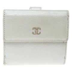 Chanel Pearl White Pebbled Leather Compact Wallet