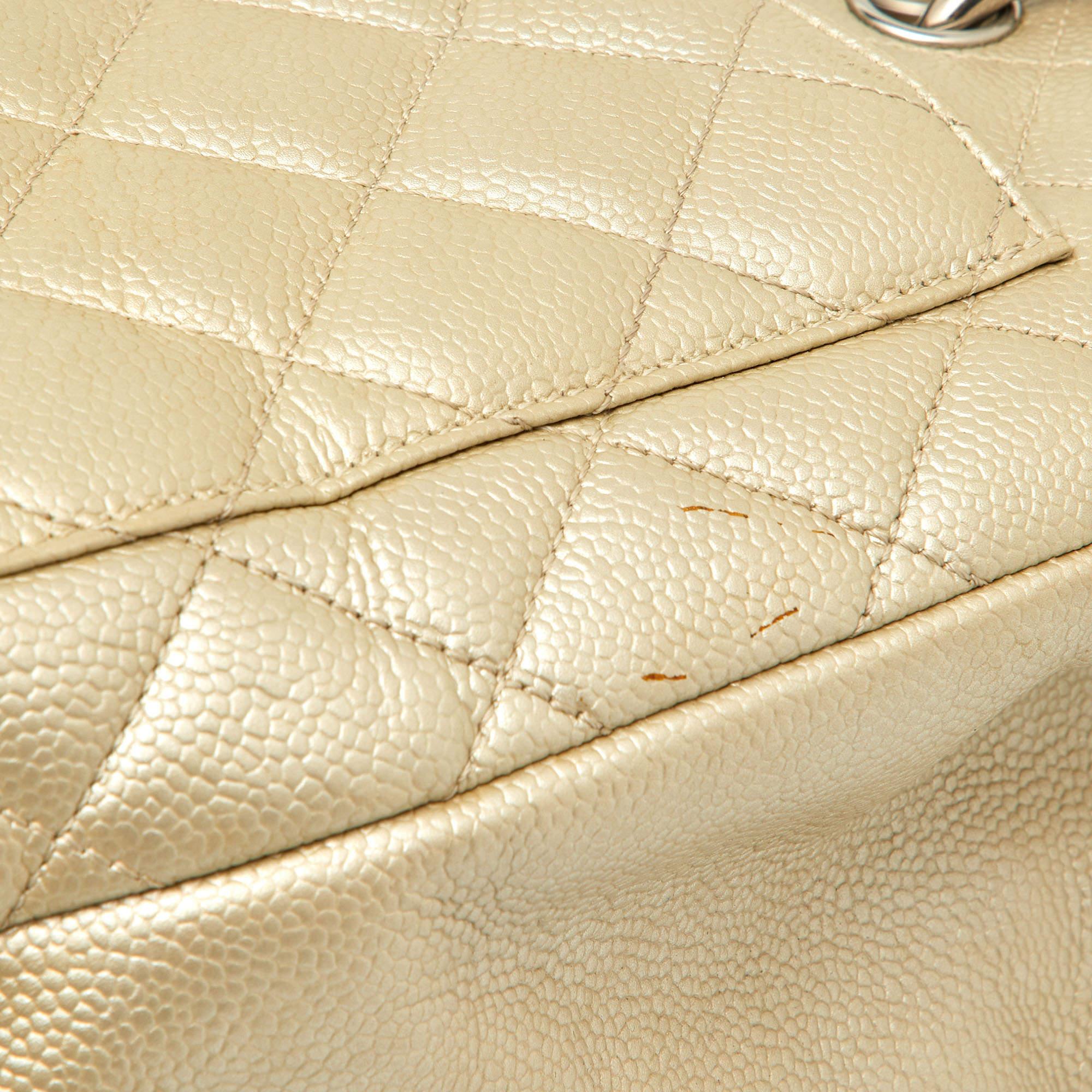 Chanel Pearl White Quilted Caviar Leather GST Shopper Tote For Sale 3