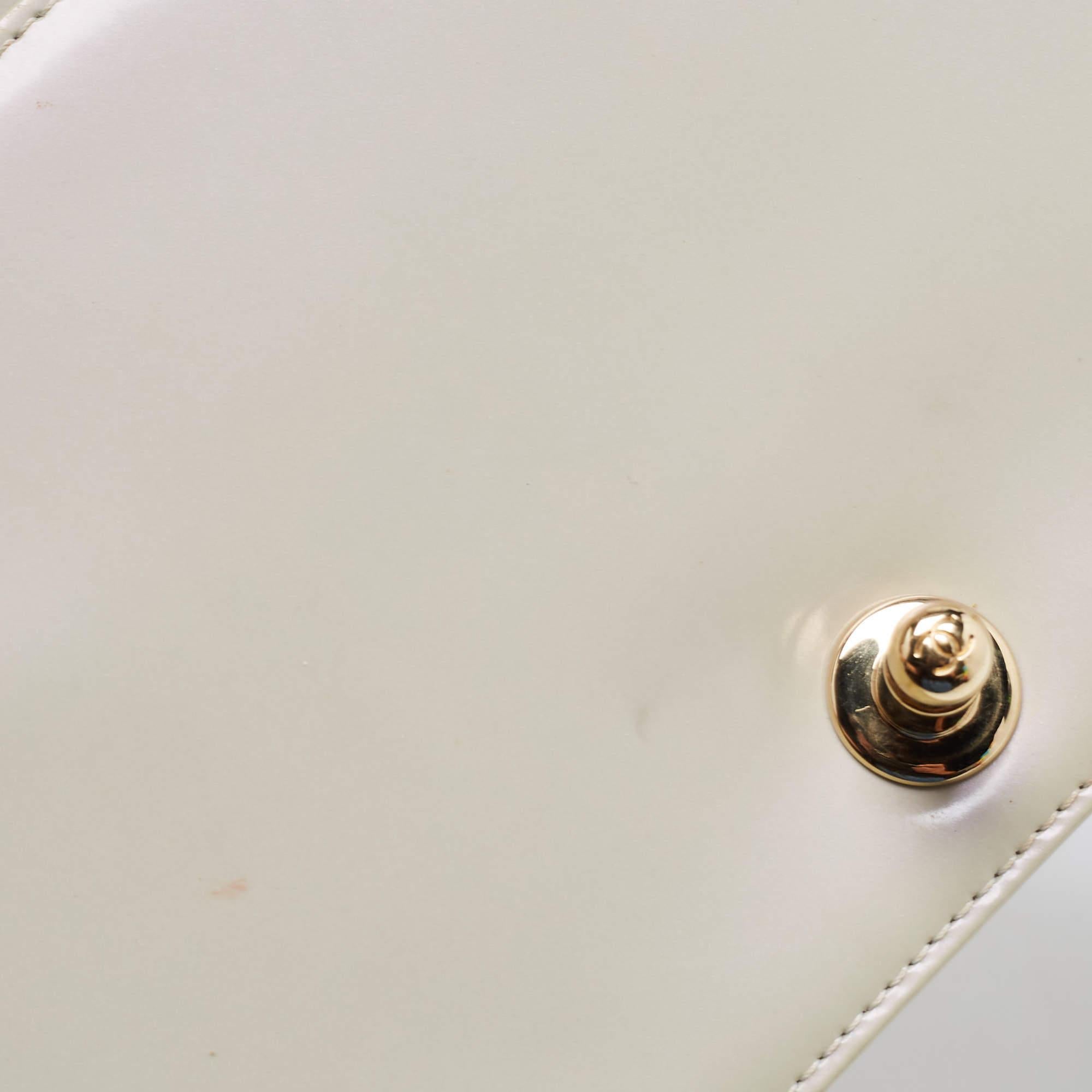 Chanel Pearl White Quilted Patent Leather Medium Boy Flap Bag For Sale 14