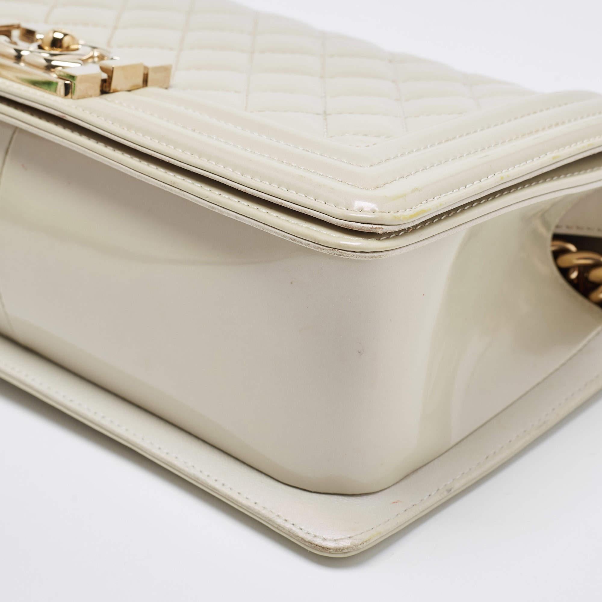 Chanel Pearl White Quilted Patent Leather Medium Boy Flap Bag For Sale 3