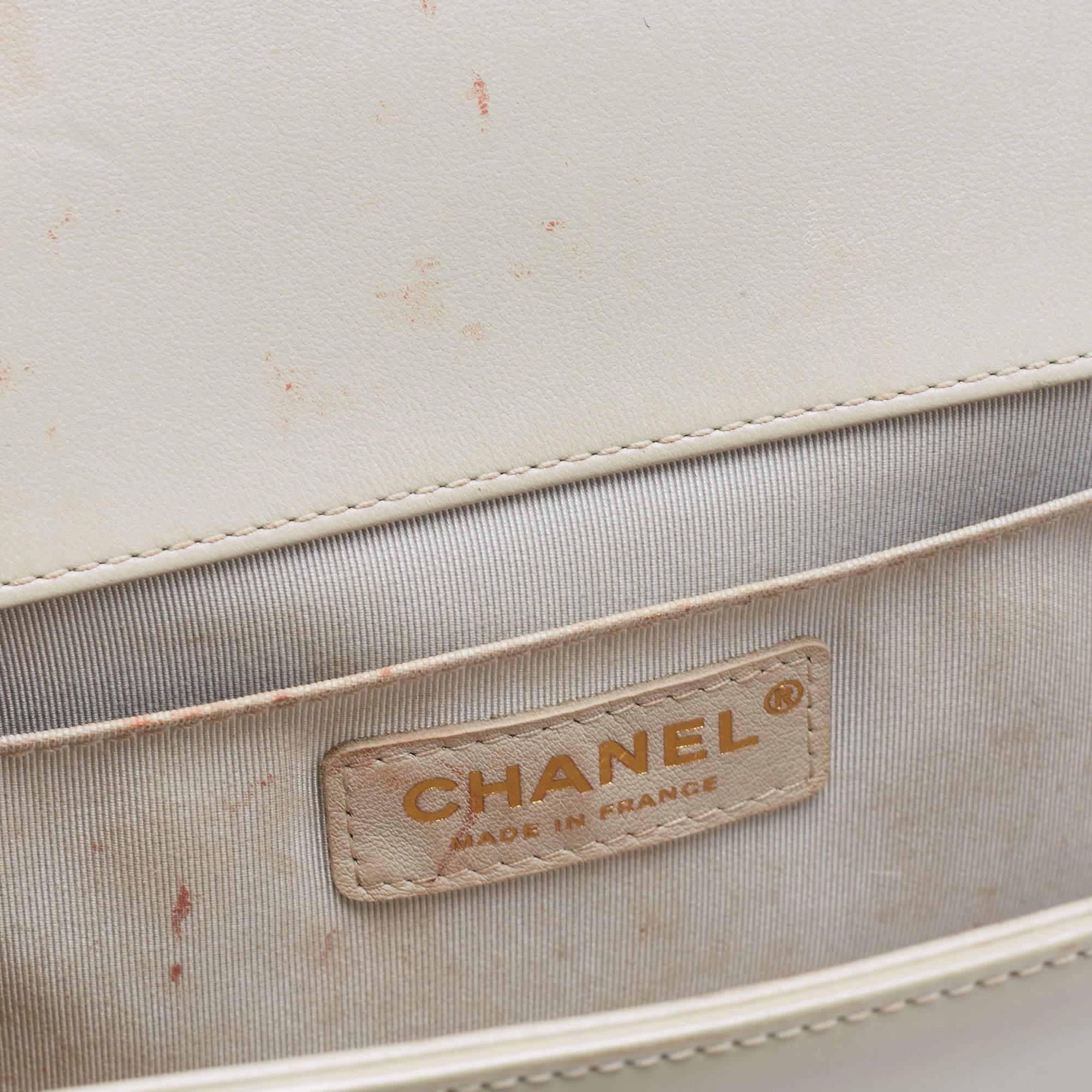 Chanel Pearl White Quilted Patent Leather Medium Boy Flap Bag For Sale 5