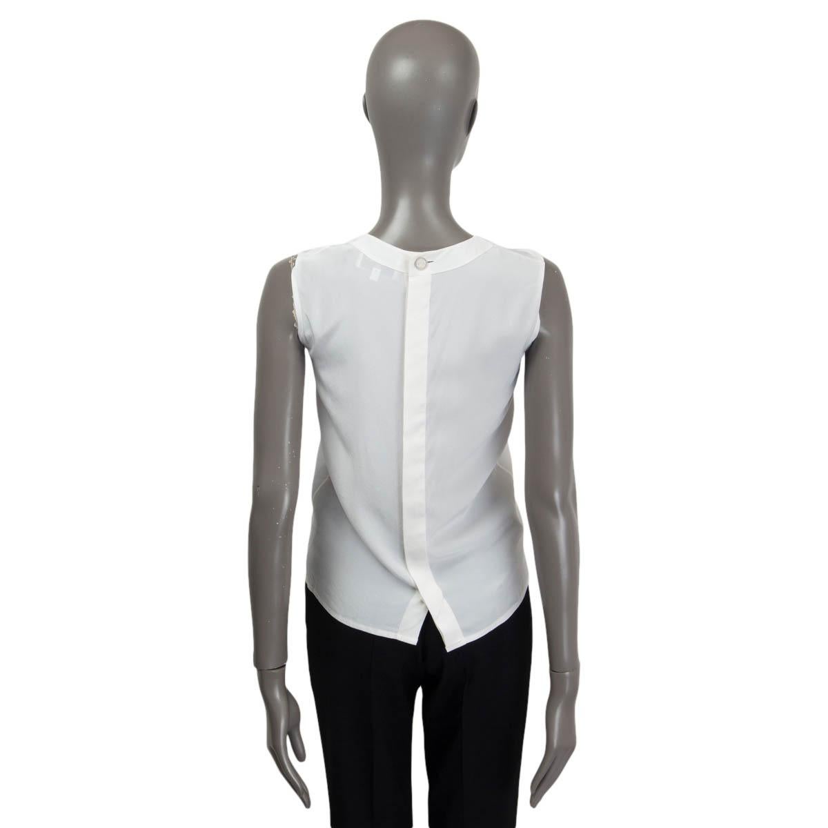 Women's CHANEL pearl white silk 2017 PLEATED SLEEVELESS Blouse Shirt 34 XXS For Sale