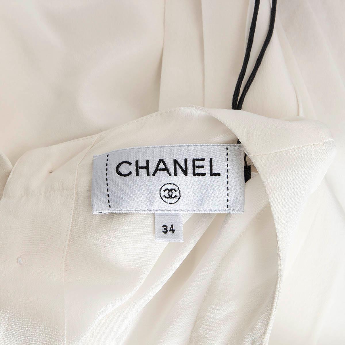 CHANEL pearl white silk 2017 PLEATED SLEEVELESS Blouse Shirt 34 XXS For Sale 3
