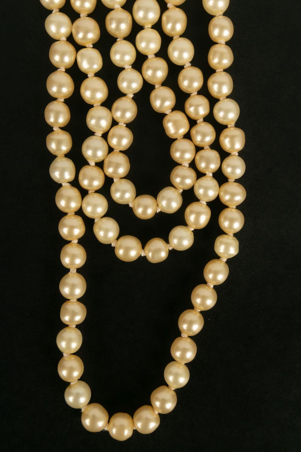 Chanel Pearls and Jewel Necklace in Gold Metal For Sale 2