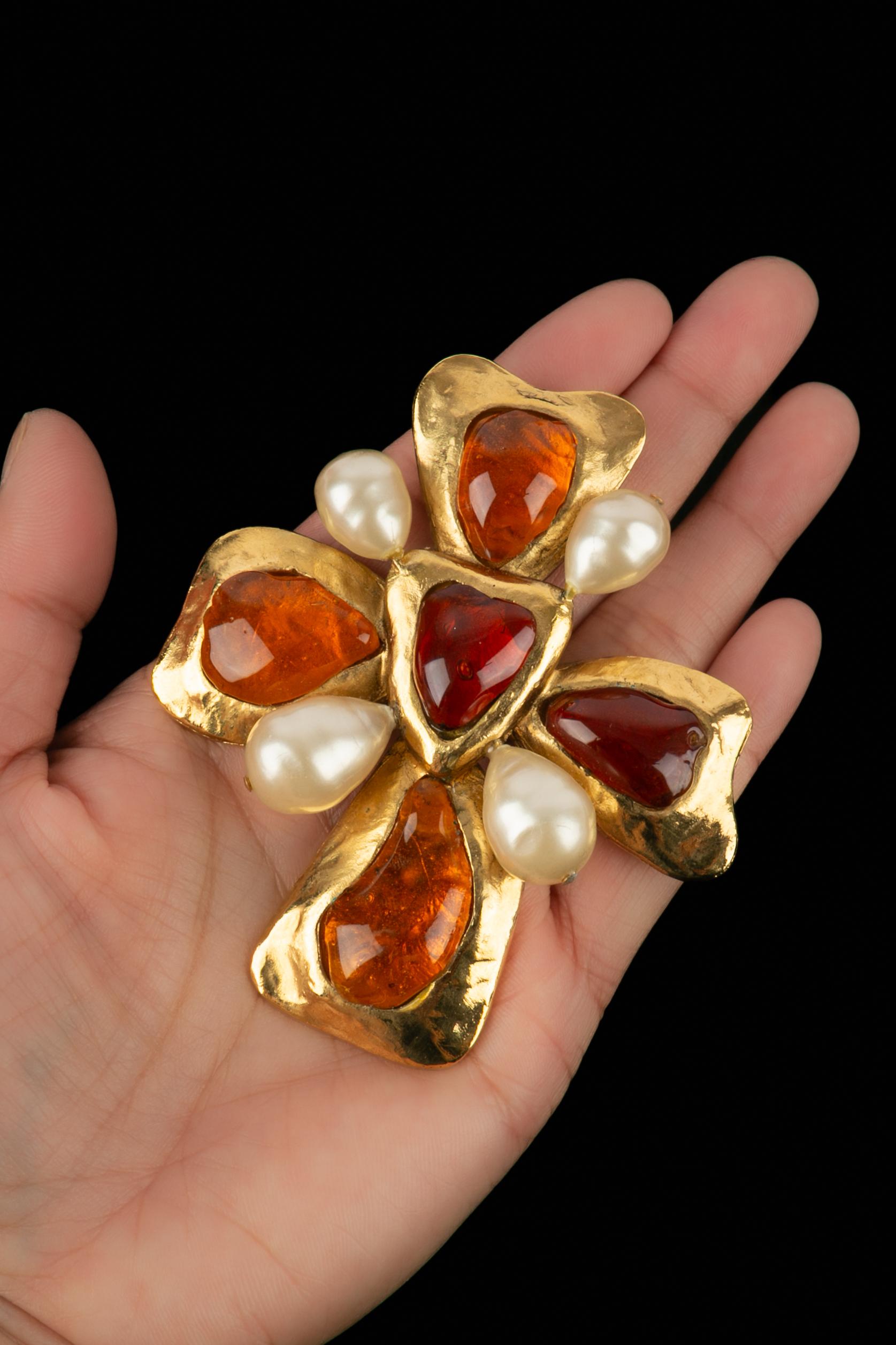 Chanel-Anhänger-Brosche Sommer 1994 im Angebot 3