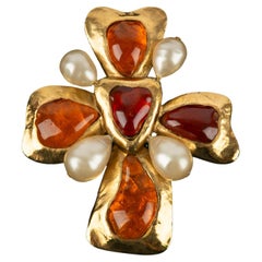 Chanel pendant brooch Summer 1994