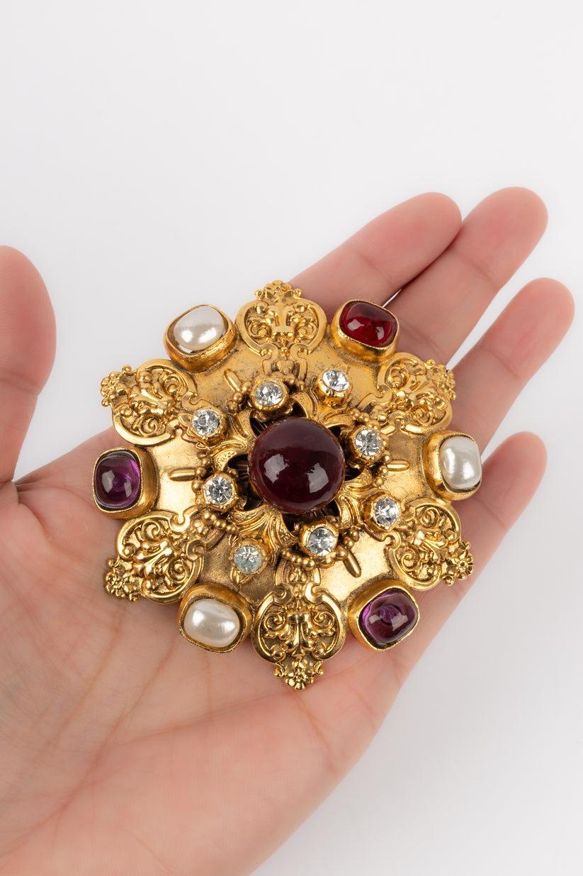 Chanel Pendant Brooch with Rhinestones, 1984 For Sale 3