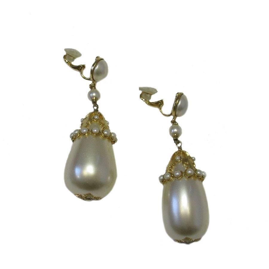 Women's CHANEL Pendant Clip-on Earrings in Gilt Metal and Pearls
