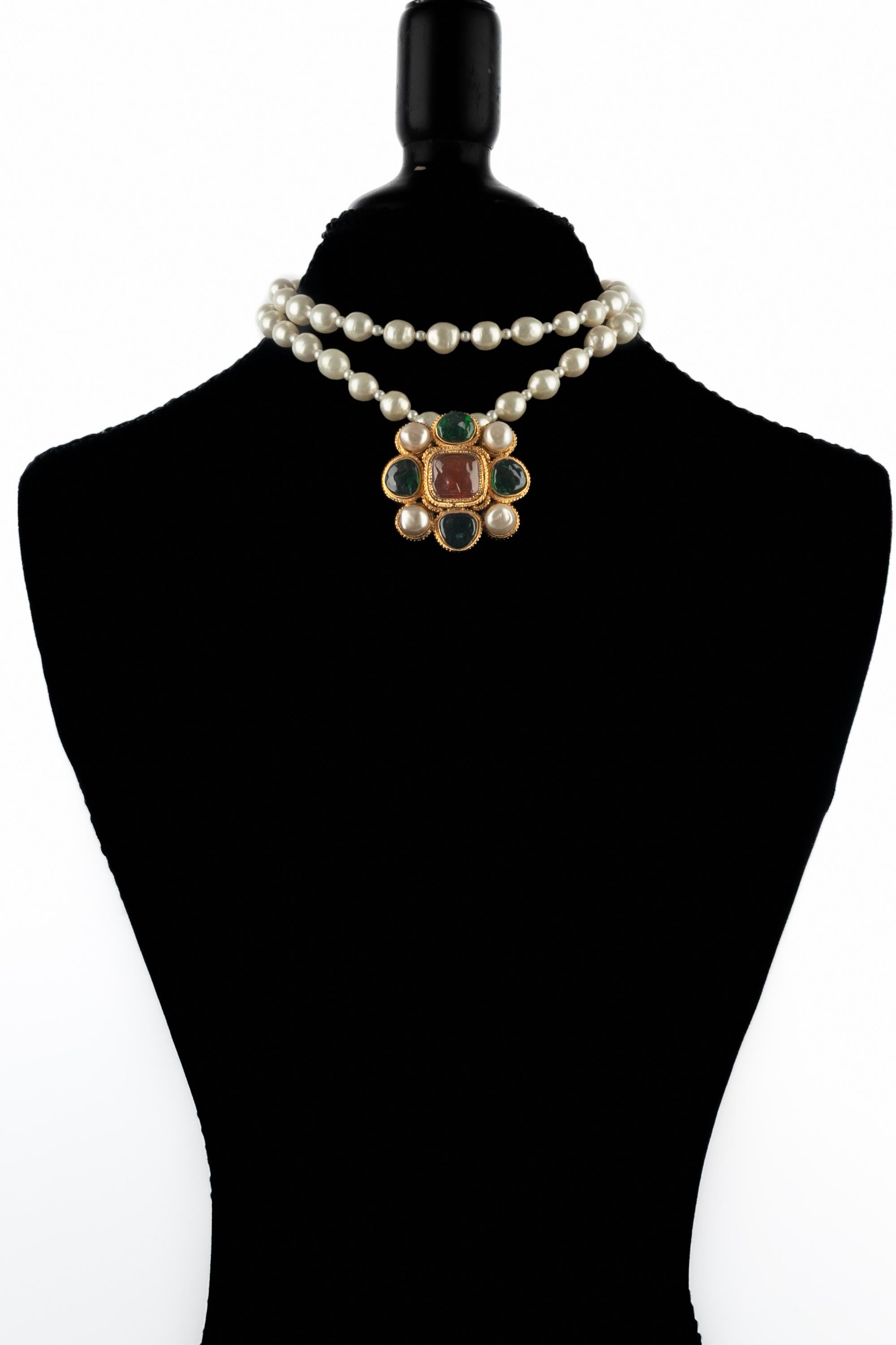 Collana con ciondolo Chanel anni '80 in vendita 6