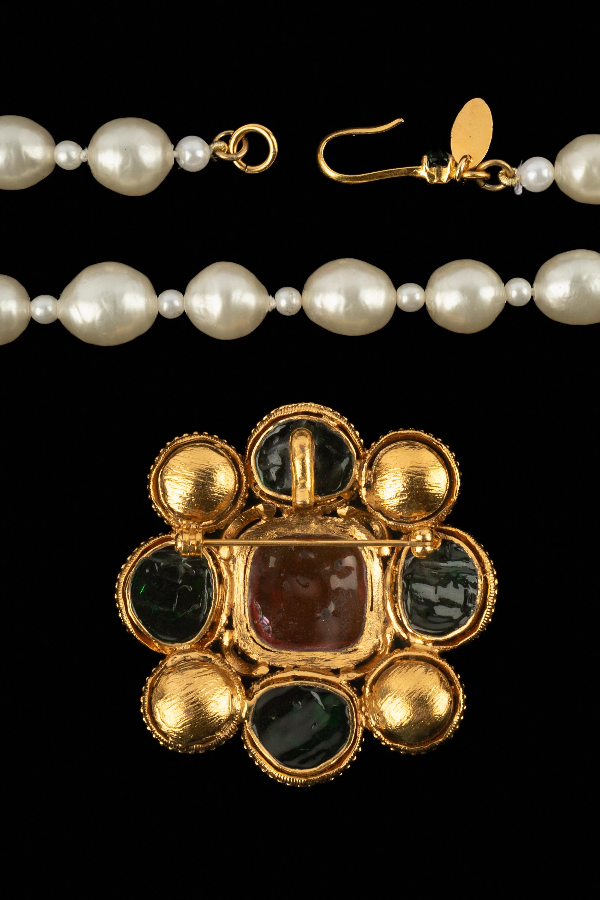 Collana con ciondolo Chanel anni '80 in vendita 1