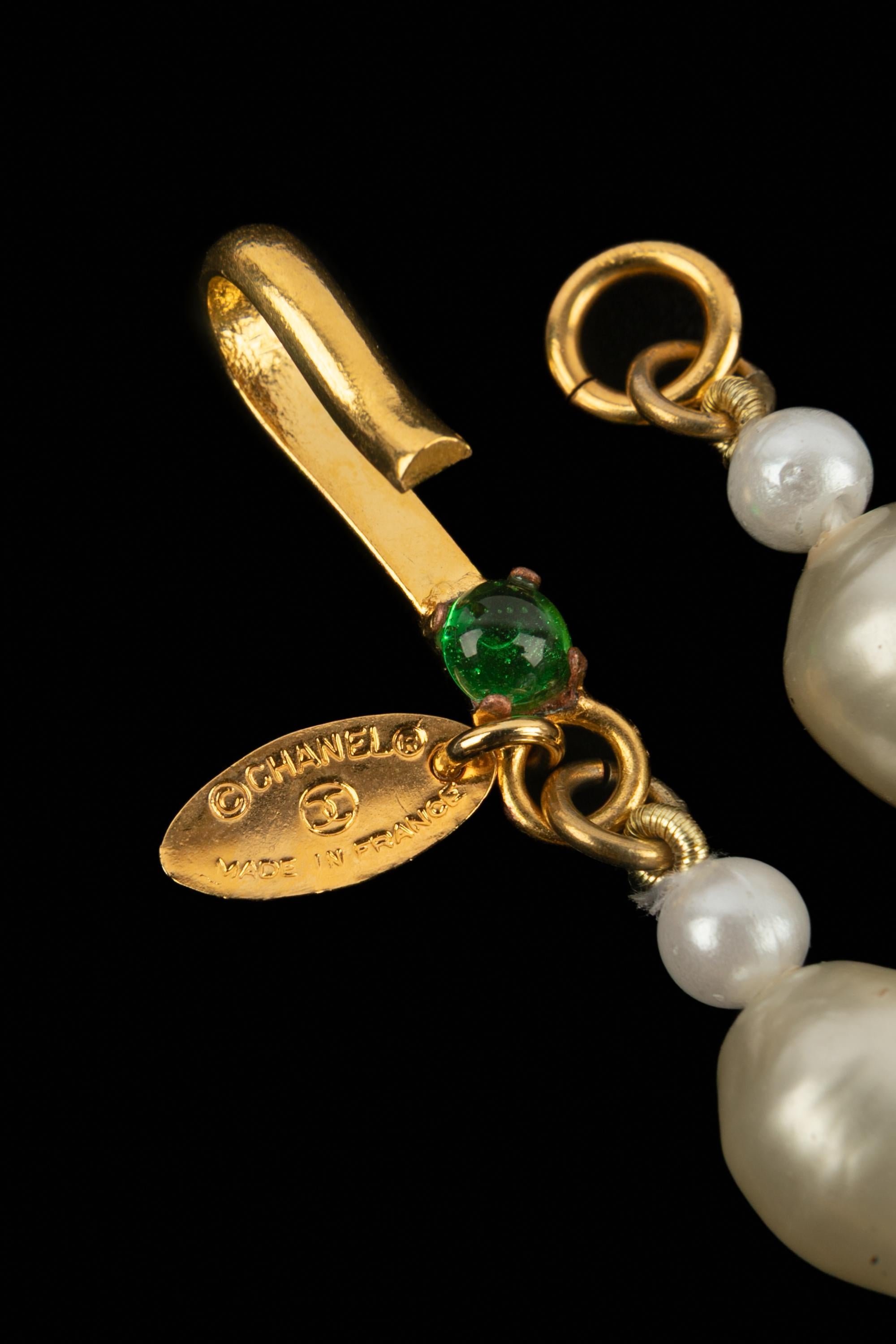 Collana con ciondolo Chanel anni '80 in vendita 2