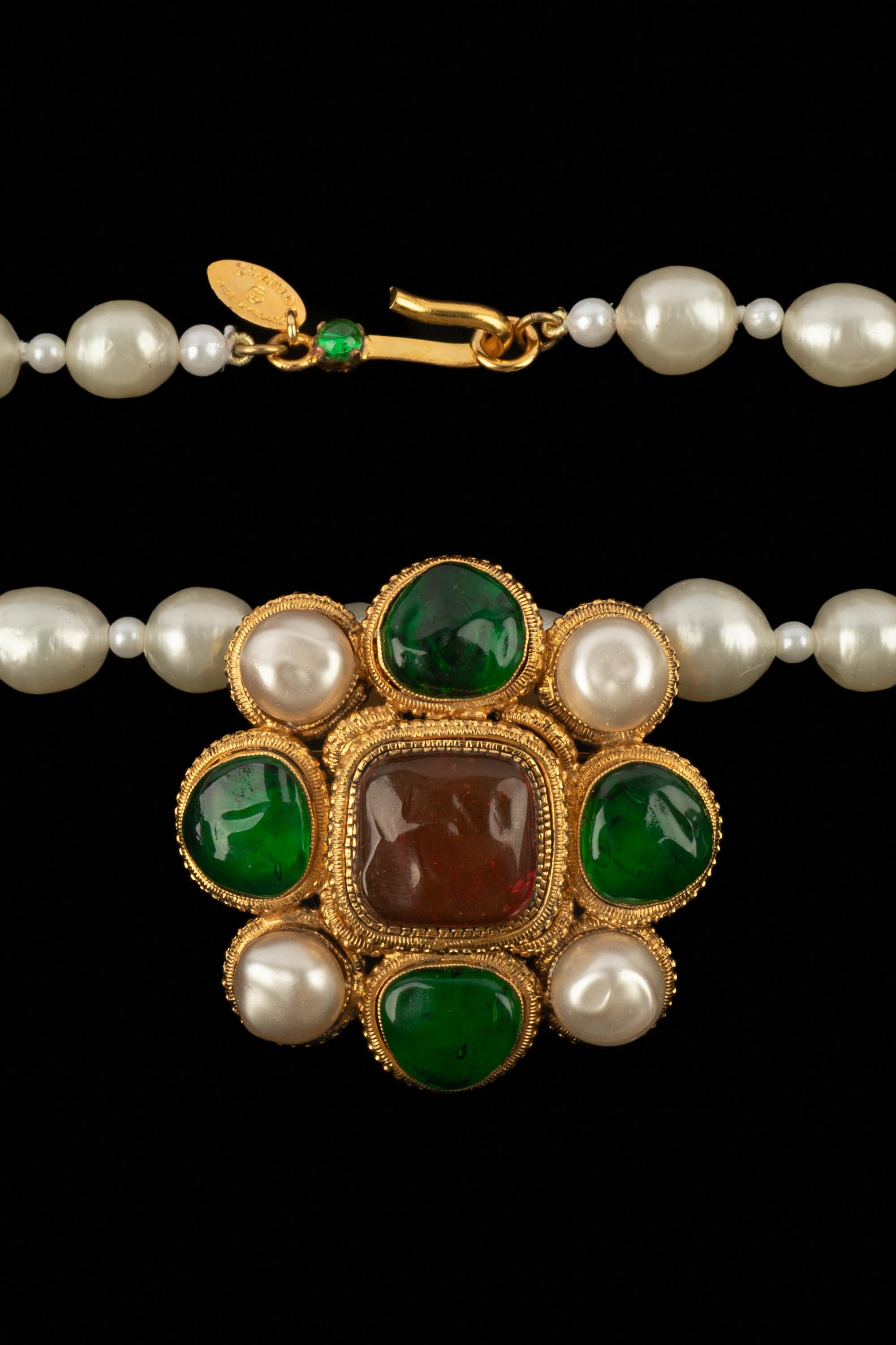 Collana con ciondolo Chanel anni '80