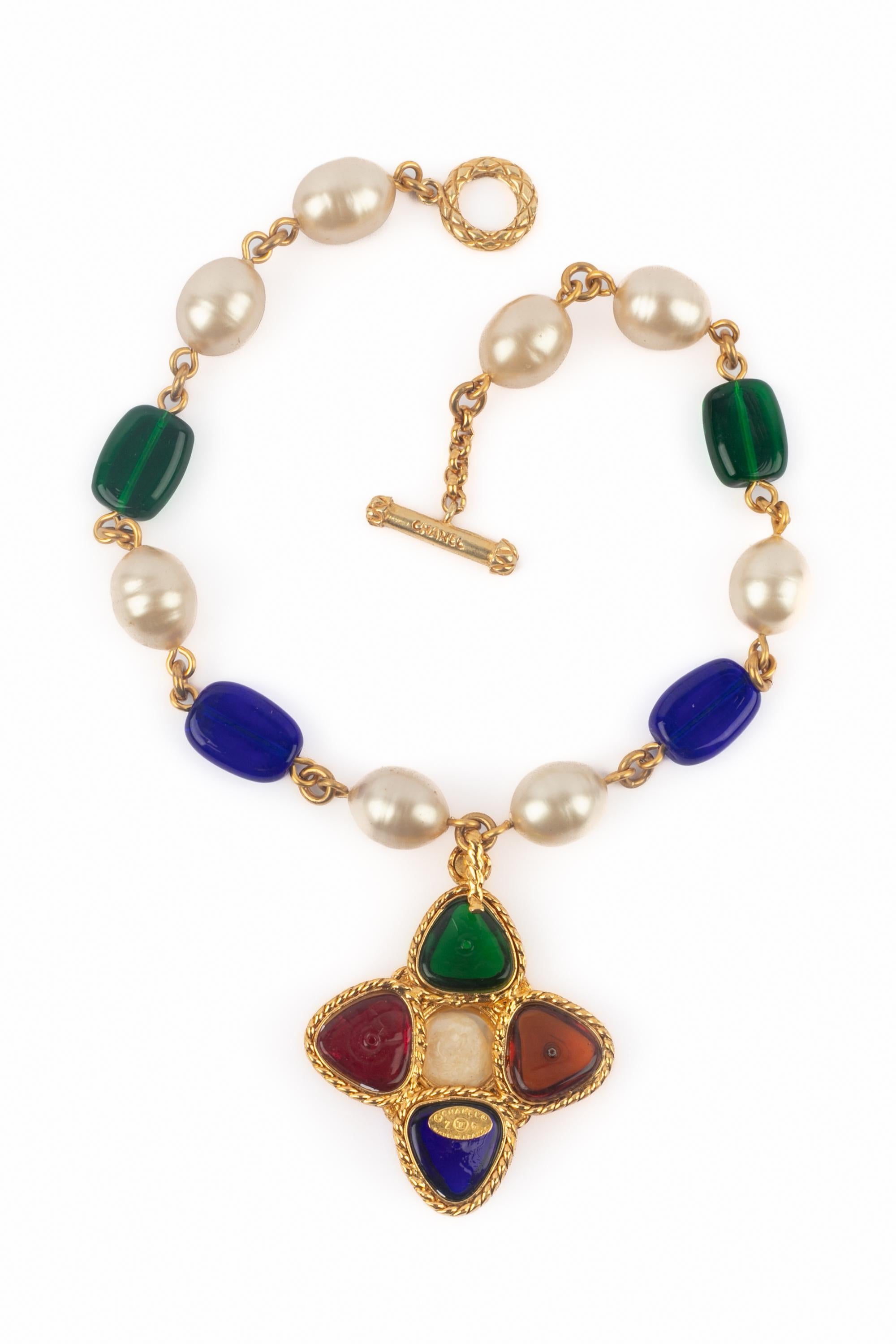 Donna Collana con ciondolo Chanel anni '90 in vendita