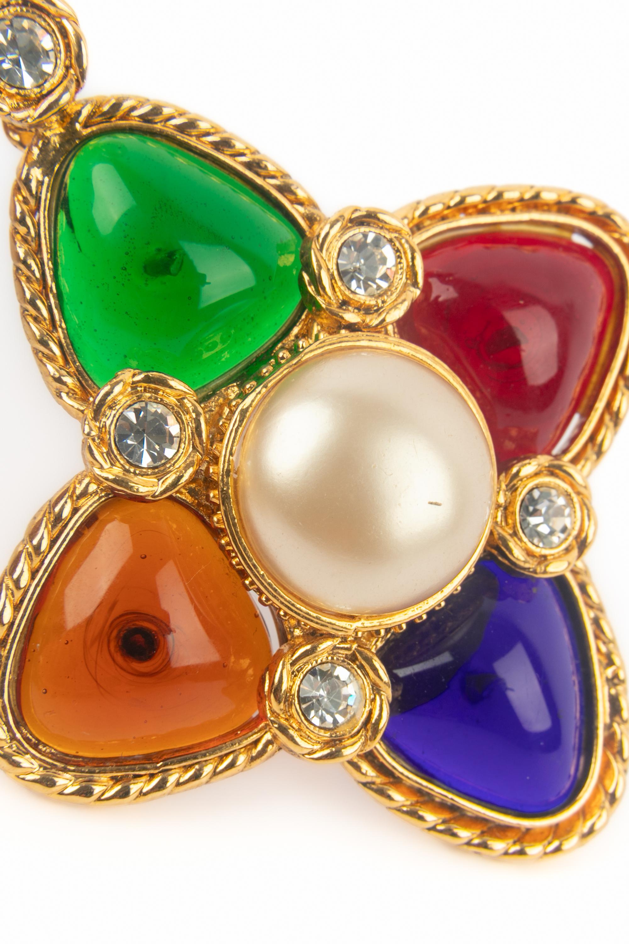 Collana con ciondolo Chanel anni '90 in vendita 4