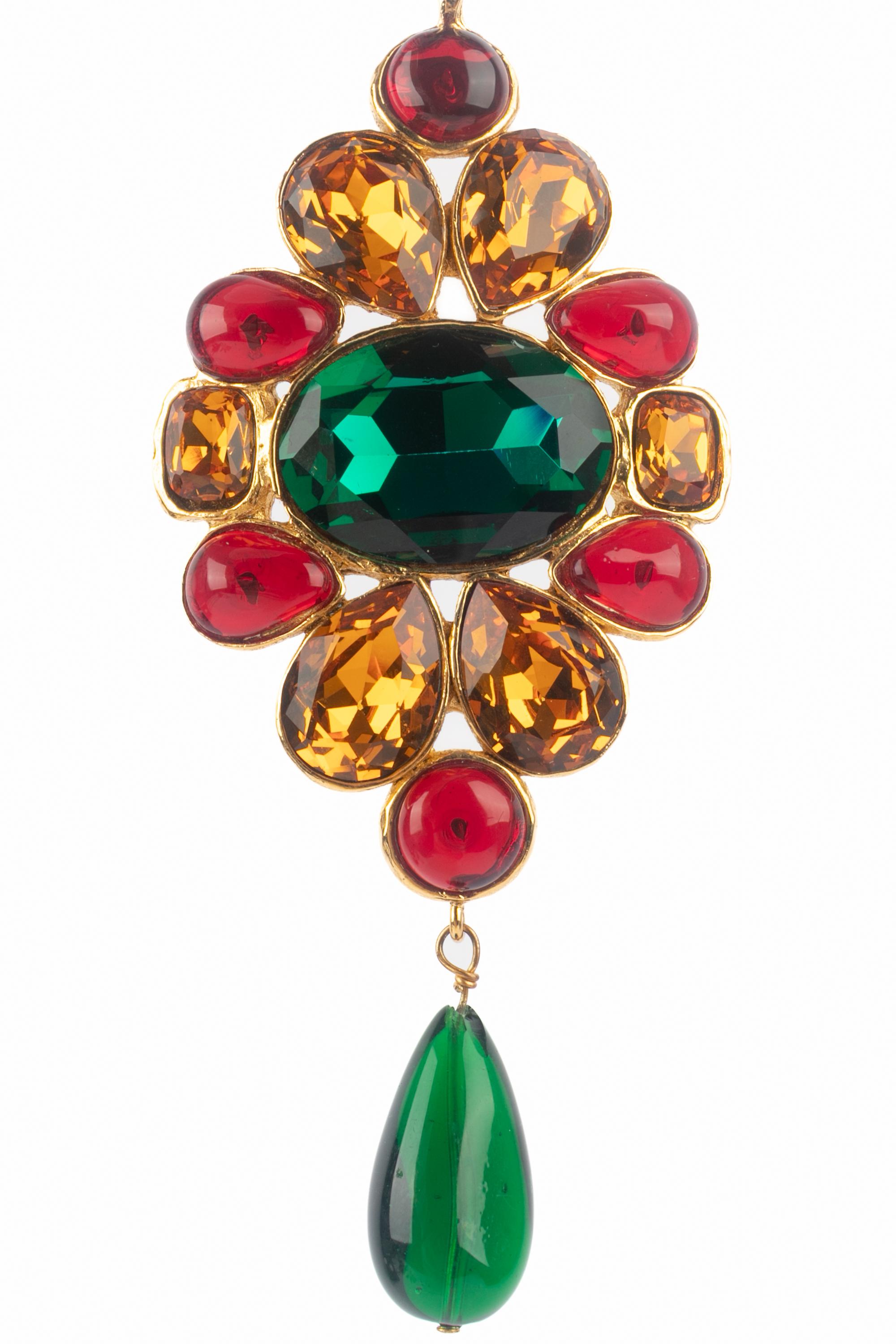 Collana con ciondolo Chanel anni '90 in vendita 4