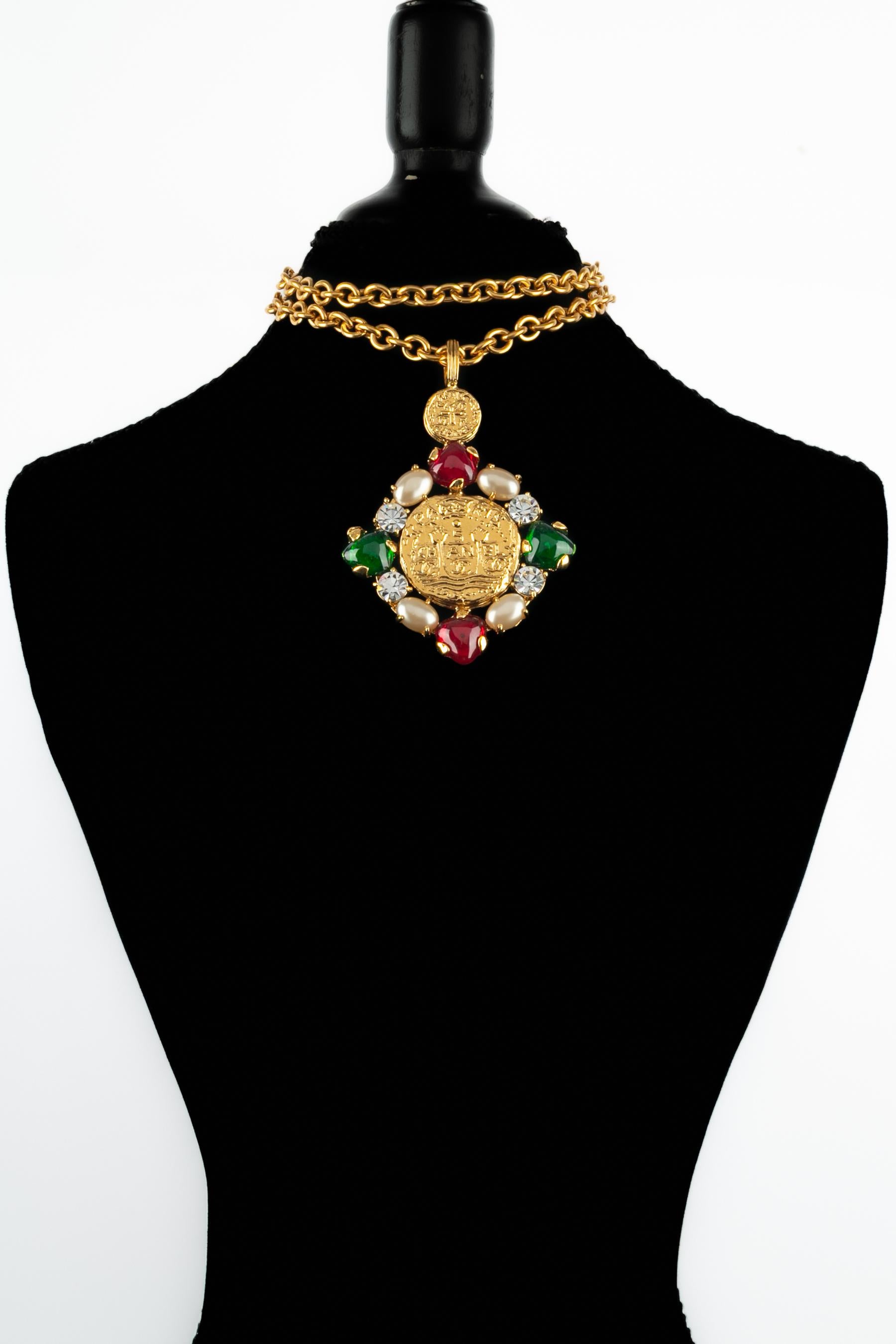 Collana con ciondolo Chanel 1993 in vendita 7