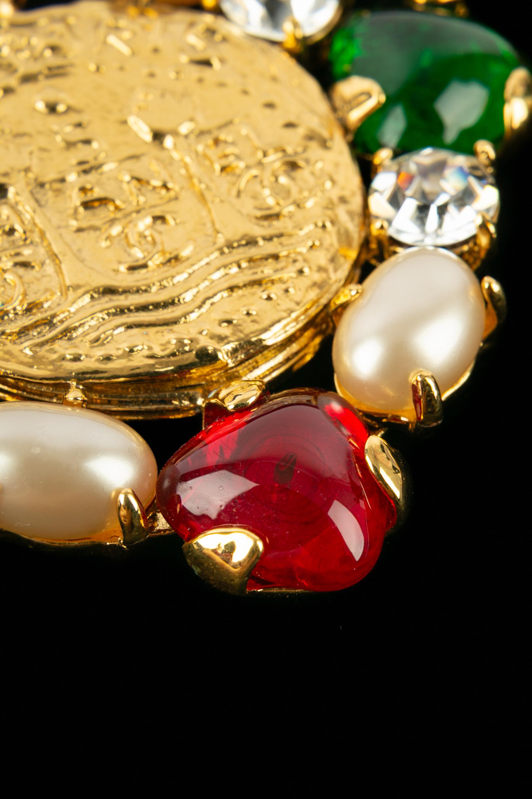 Collana con ciondolo Chanel 1993 in vendita 2