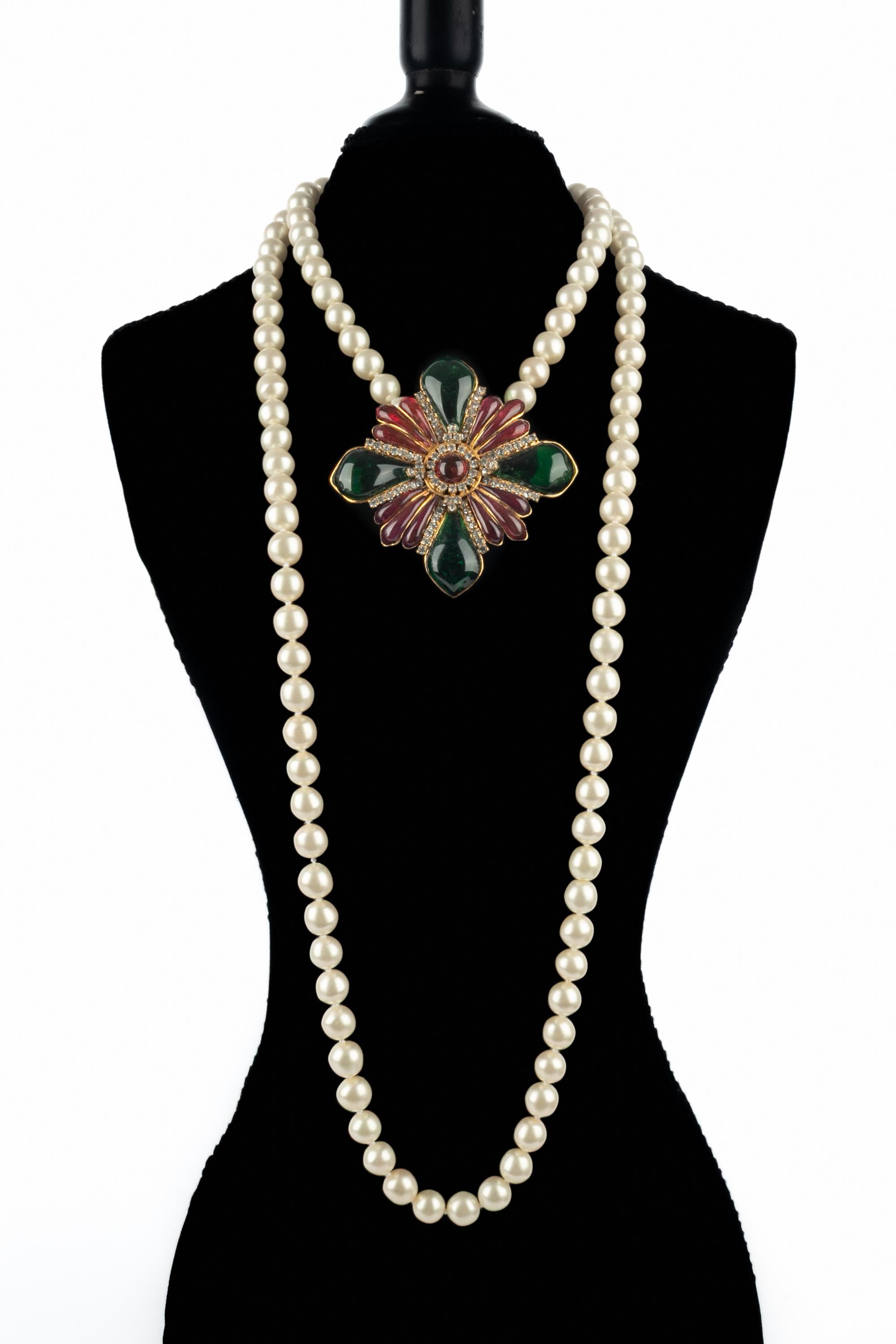 Collar colgante Chanel en venta 6