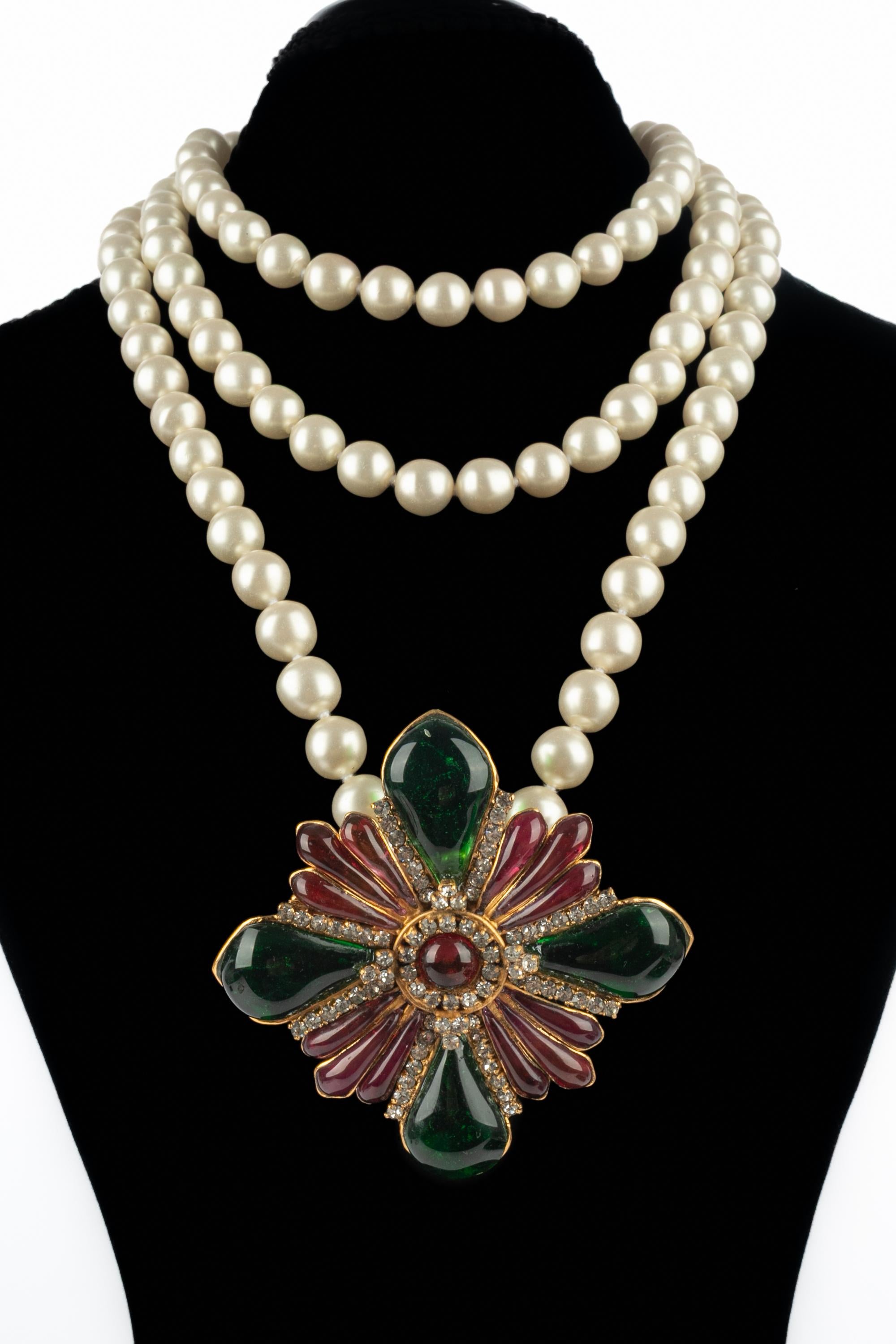 Collar colgante Chanel en venta 8