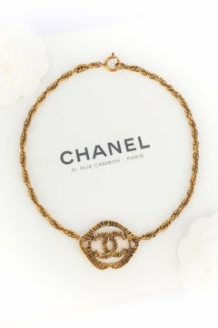 Collana con ciondolo di Chanel