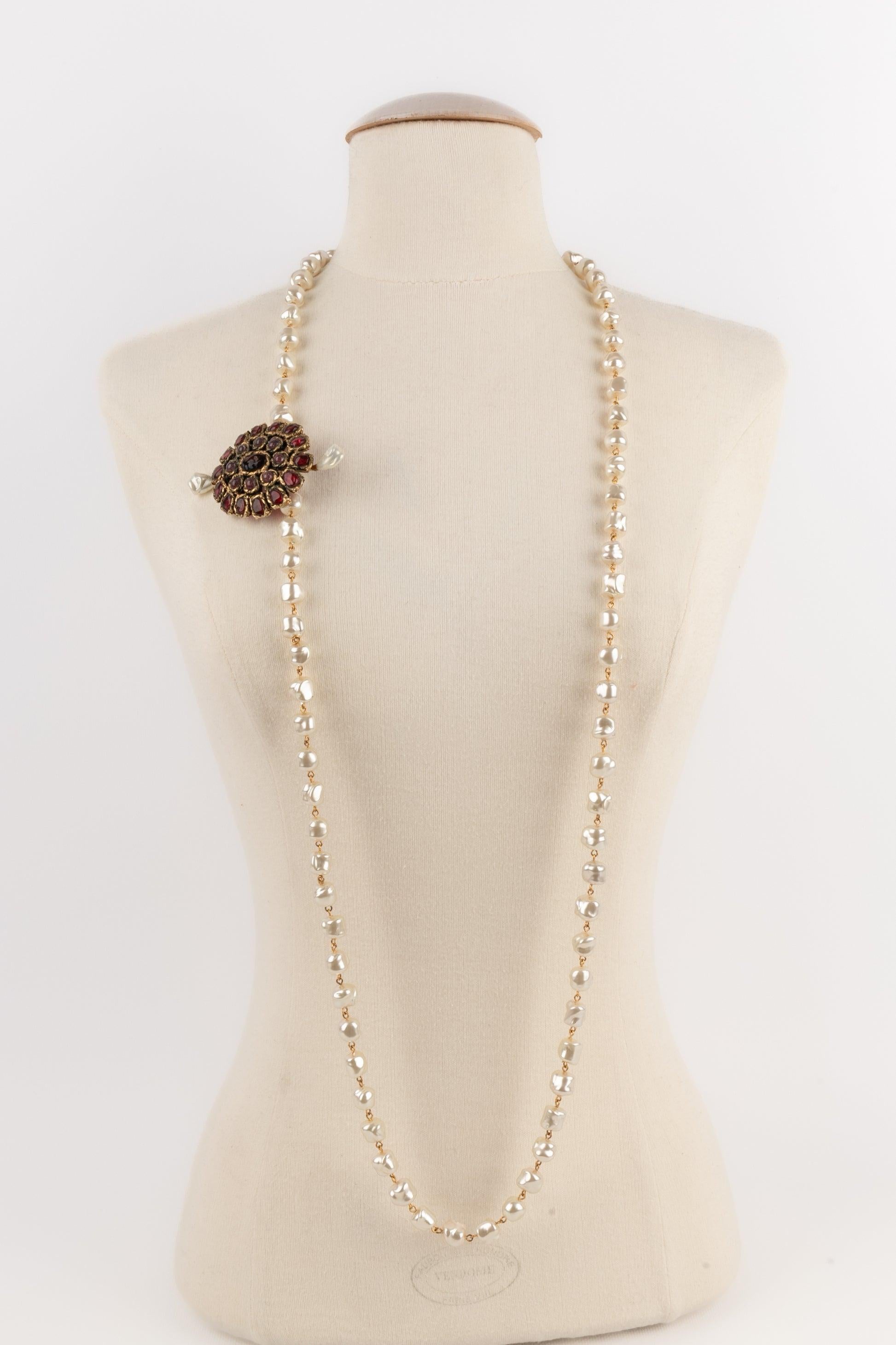 Chanel Pendant Necklace with Baroque Costume Pearl, 1984 In Excellent Condition For Sale In SAINT-OUEN-SUR-SEINE, FR