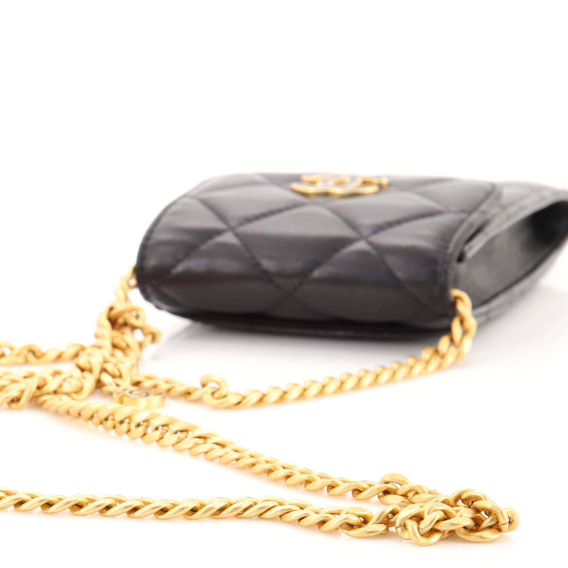 Chanel Pending CC Flap Phone Holder Crossbody Bag Quilted Lambskin In Good Condition In NY, NY