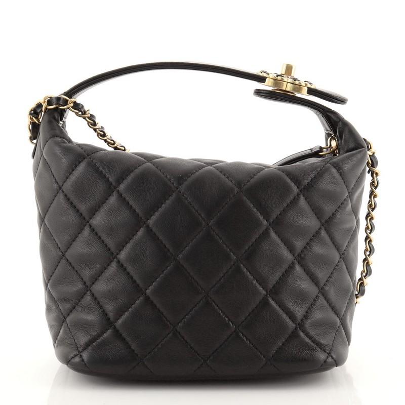 Chanel Perfect Meeting Hobo Gestepptes Lammfell Klein im Zustand „Gut“ in NY, NY