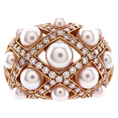 Chanel, bague matelassée en or jaune 18 carats avec perles de culture et diamants