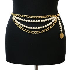 CHANEL Perlescent Pearls Belt