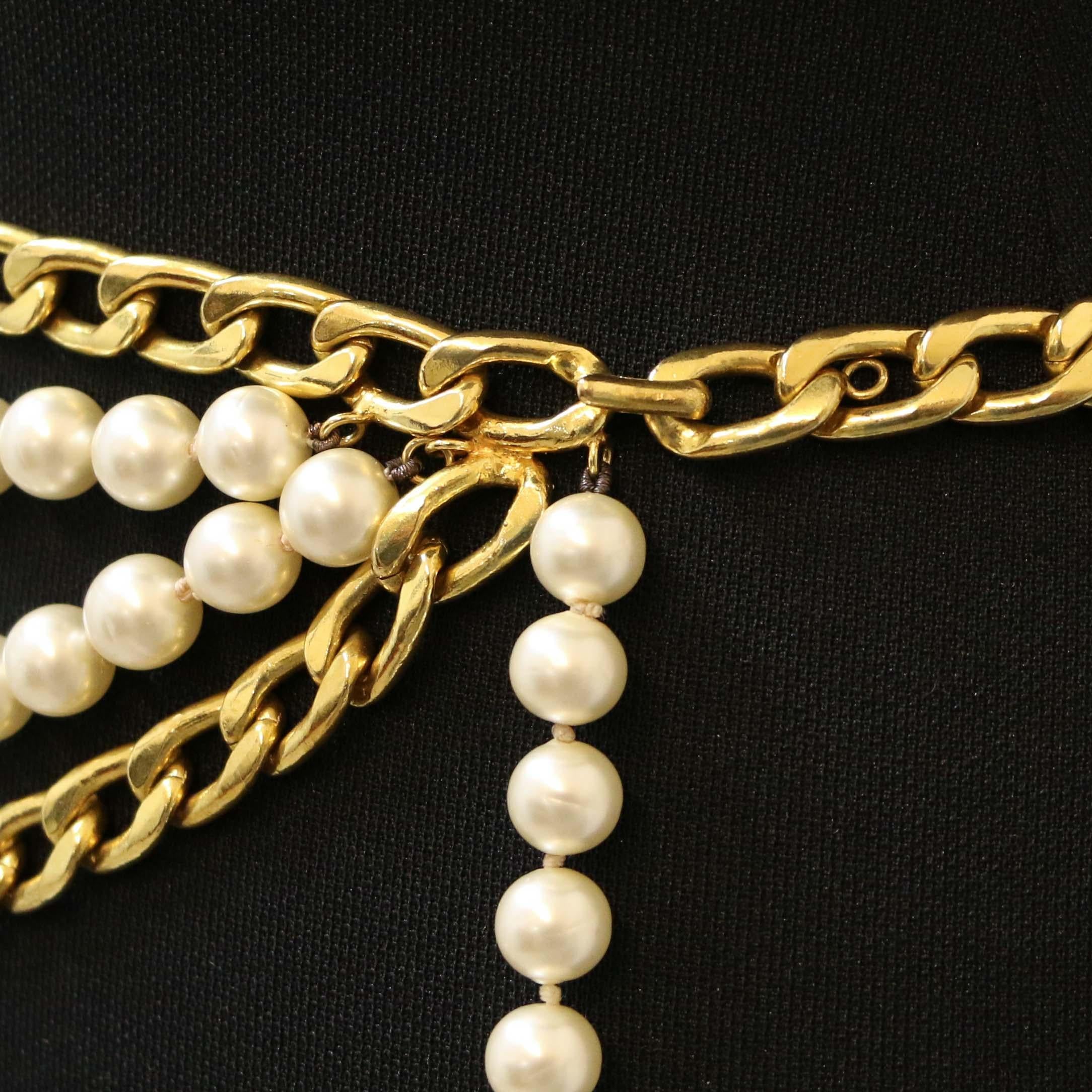CHANEL Perlescent Pearls Belt In Excellent Condition In Paris, FR