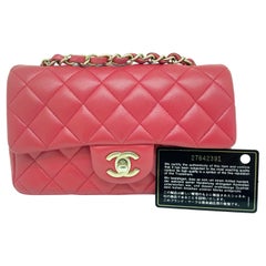 Chanel Petit Timeless “Must Have” shoulder flap bag in leather of red