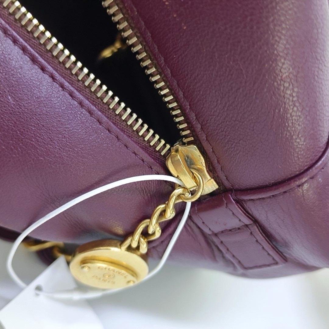 Chanel Petite Shopping Tote PTT Burgundy Lambskin Leather Gold-Tone Chain Shoppi For Sale 11